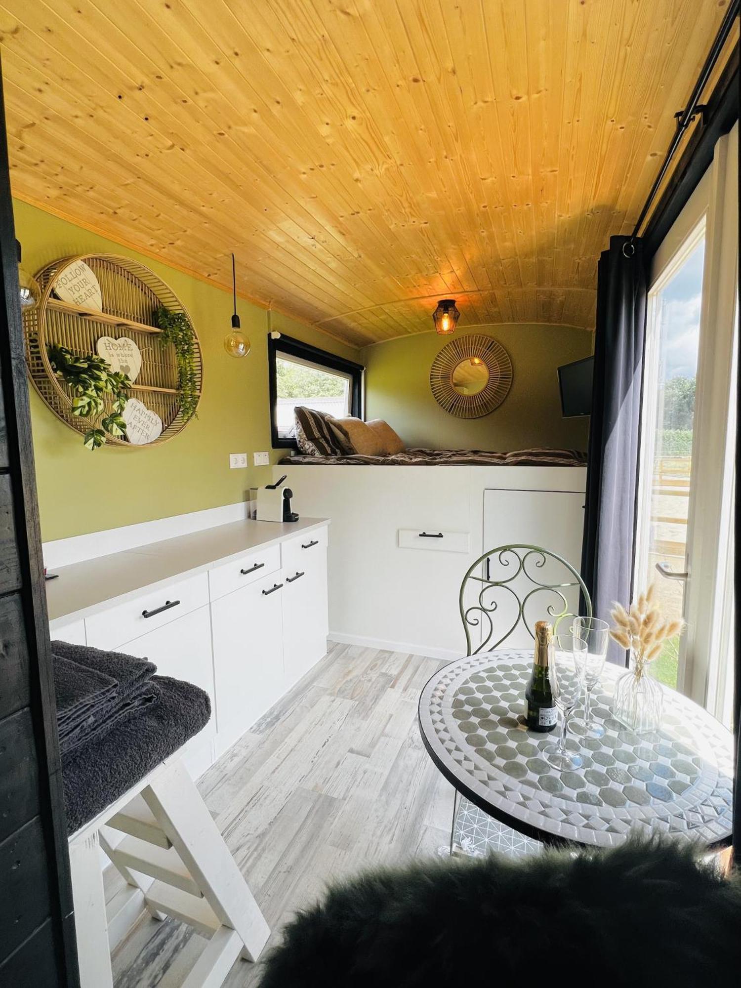 Magnolia Hoeve - Unieke Bestemming Voor Paardenliefhebbers En Bijzondere Overnachtingen In De Natuur Ledeacker Exterior photo