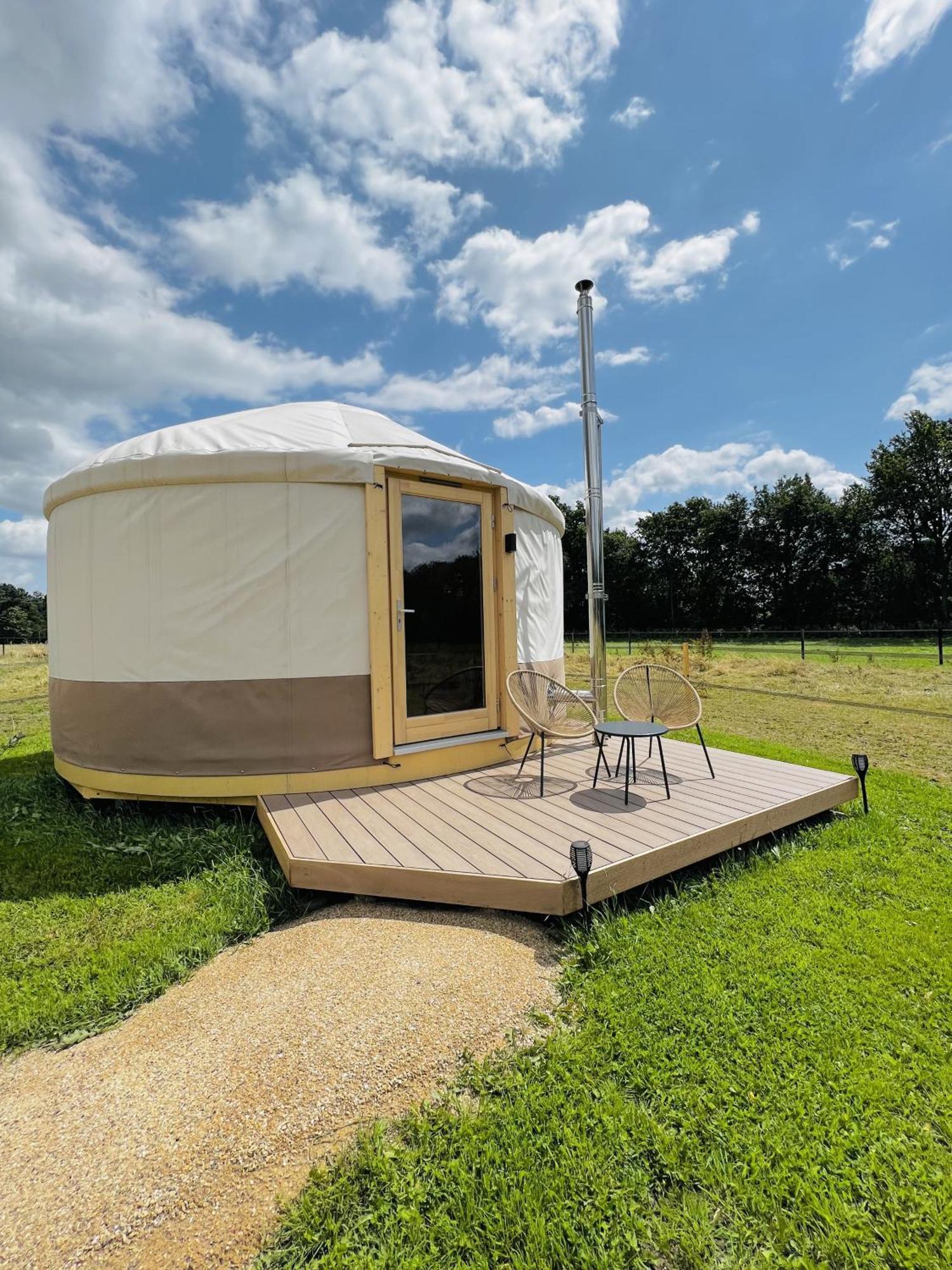 Magnolia Hoeve - Unieke Bestemming Voor Paardenliefhebbers En Bijzondere Overnachtingen In De Natuur Ledeacker Exterior photo