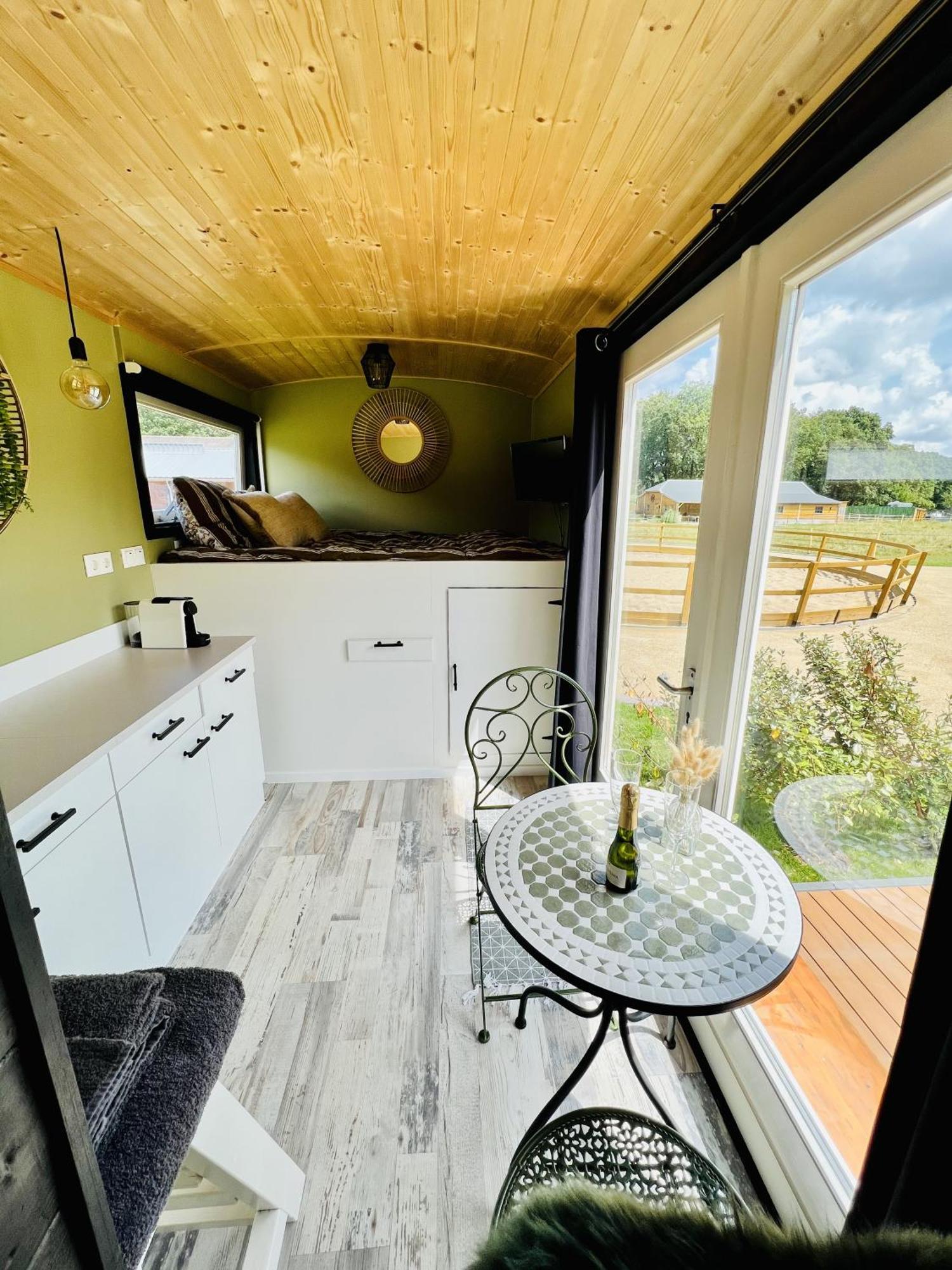 Magnolia Hoeve - Unieke Bestemming Voor Paardenliefhebbers En Bijzondere Overnachtingen In De Natuur Ledeacker Exterior photo